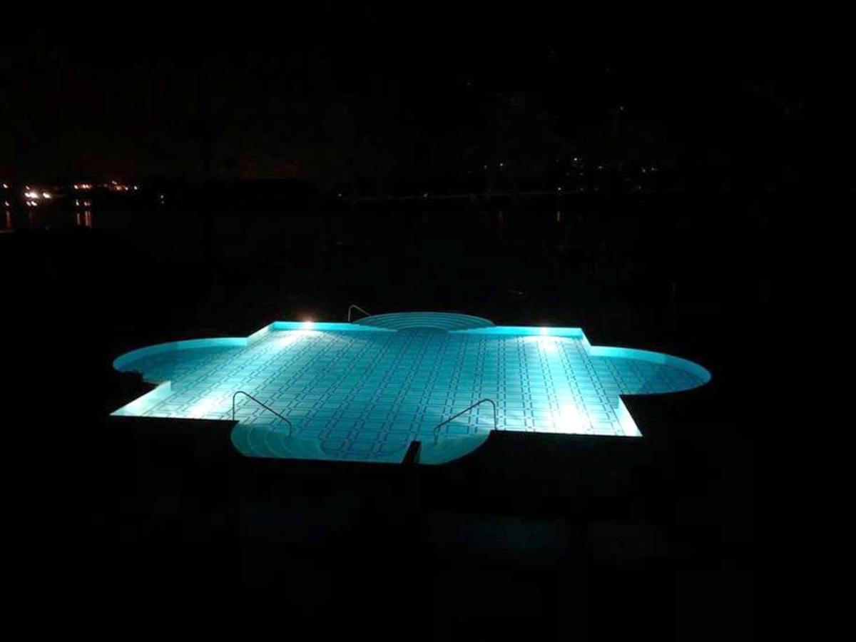 Charming Apartment In Estombar With Private Pool. Zewnętrze zdjęcie
